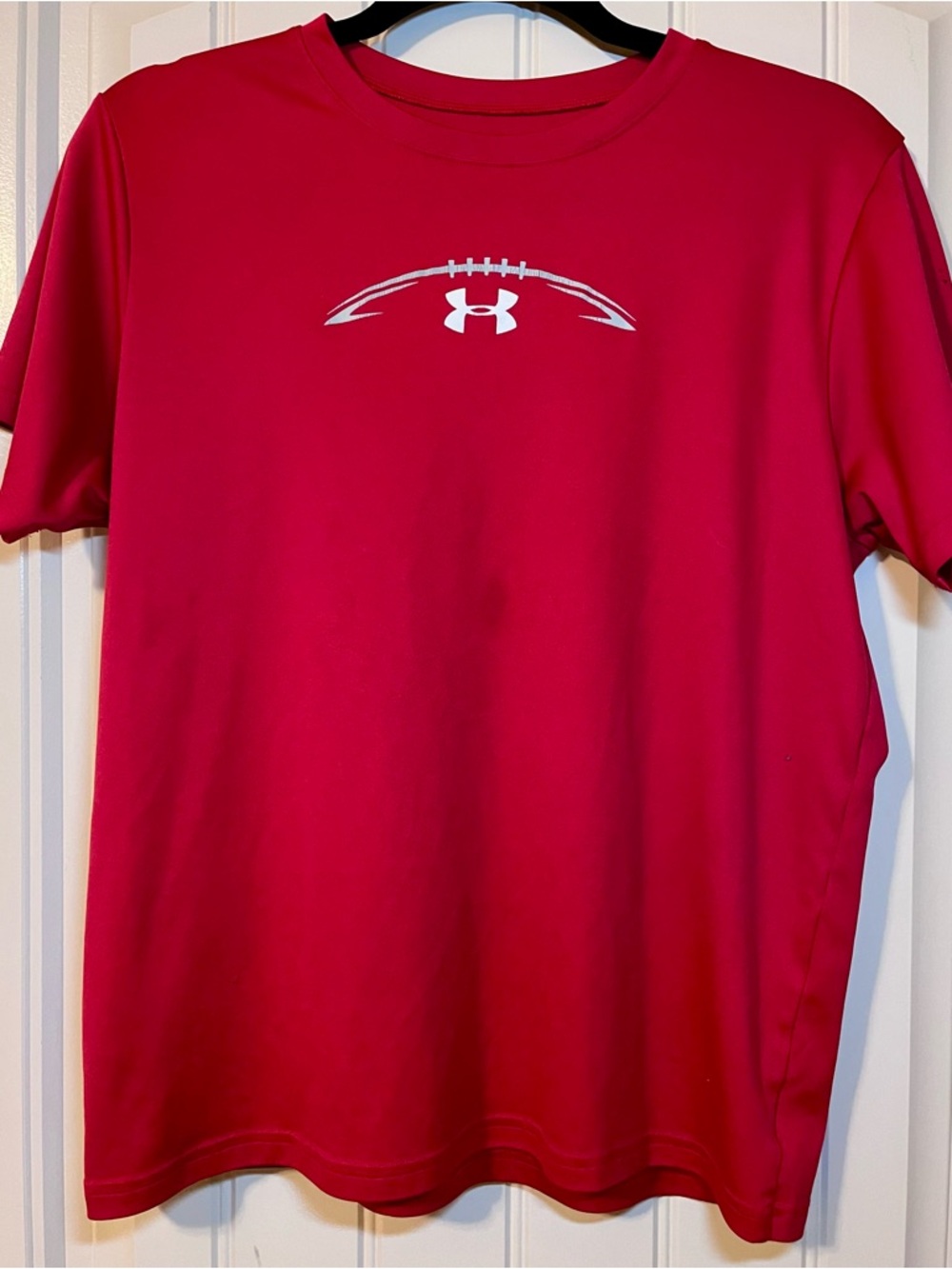 Under Armour Men's Red Short Sleeve Athletic Tee YXL 🔮 4 for $20 or 6 for $24